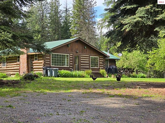 2nd image of 327 Winter Rd