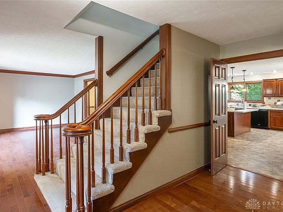 4th image of 447 Claxton Glen Ct