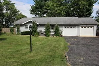 206 Gilmore Ave photo 1