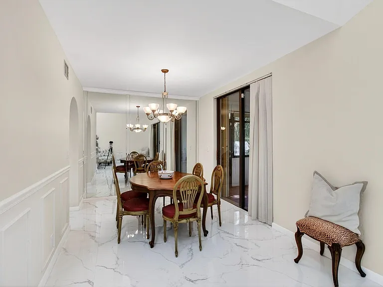7865 La Mirada Dr — Photo 15