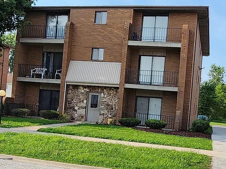 2608 E Goodrich Ave #4 — Photo 1