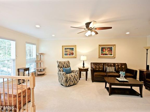 3rd image of 8234 Humphrey Ln