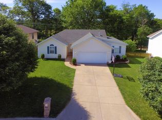 210 Pine Hill Ct, Nixa, MO 65714