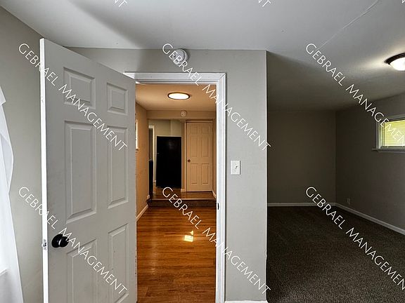 5th image of 2131 Ohio Ave