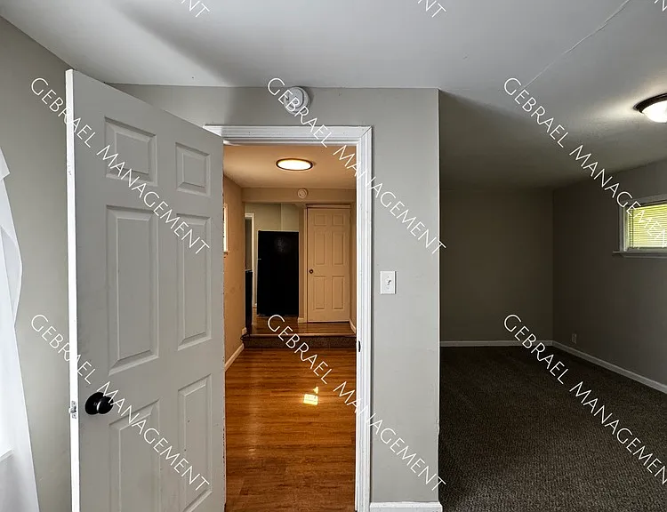 2131 Ohio Ave — Photo 5