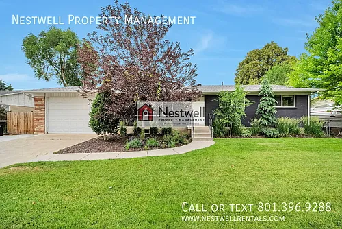 1335 E Maplewood Dr Photo 1