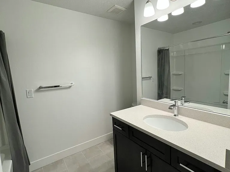 2025 S Sawmill Blvd — Photo 16