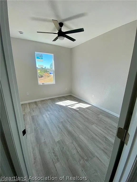 3 bed, 2.0 bath, 1300 sqft, $1,650 — Photo 3