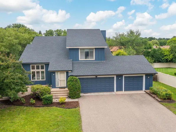 18511 Maple Leaf Dr, Eden Prairie, MN 55346
