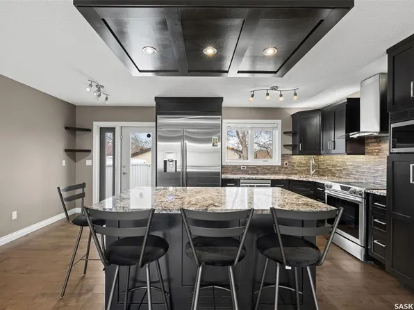 1015 Kenderdine DRIVE N, Regina, SK S4X 4H8