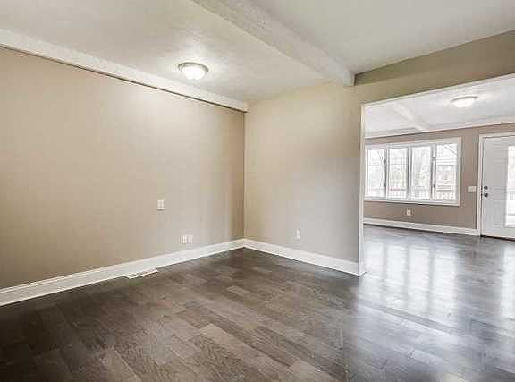 3rd image of 727 Peoria St