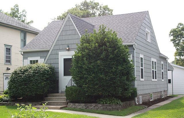 1st image of 425 Park Dr