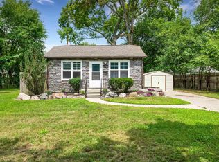 320 W Bernhard Ave, Hazel Park, MI