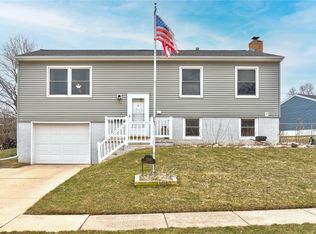 5769 Langdon Ave SW, Cedar Rapids, IA 52404