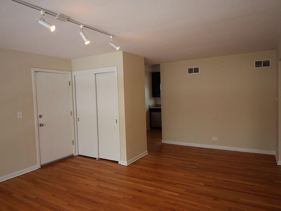 Dining Area near kitchen