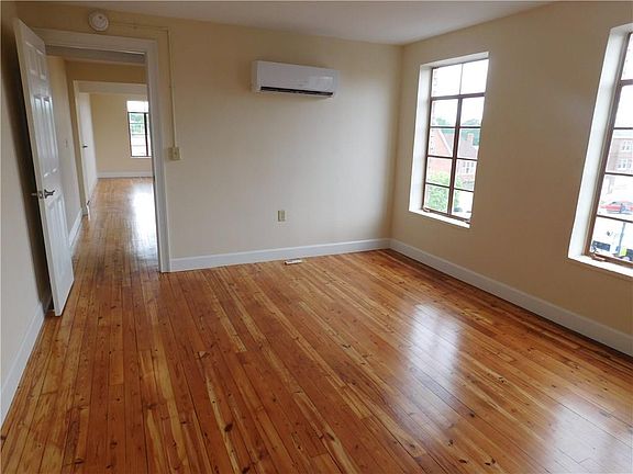 5th image of 121 S 2nd St #3