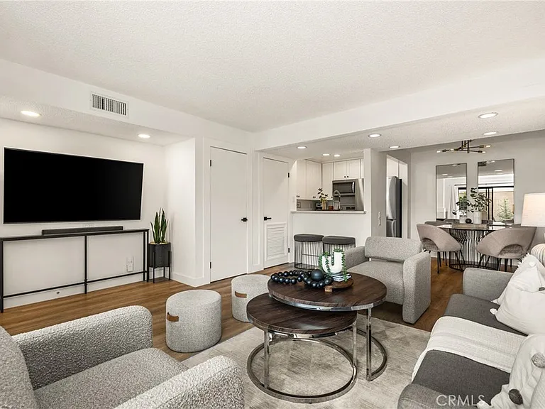 25761 Le Parc #105 — Photo 8