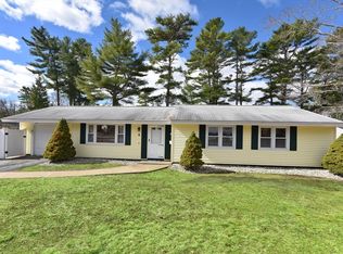 6 Penikese St, Wareham, MA 02571