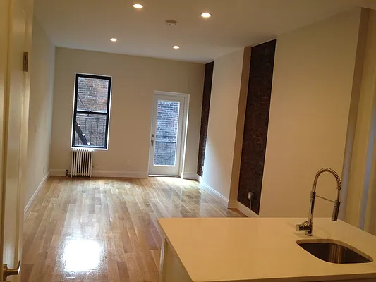 Rented by Sky Management | media 55