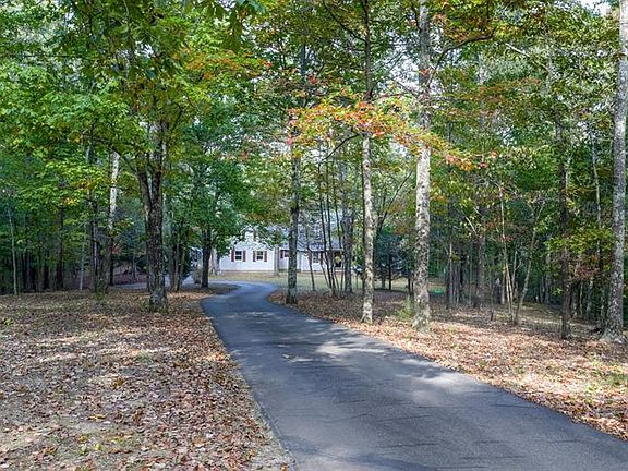 4th image of 89 Sarvis Ridge Rd