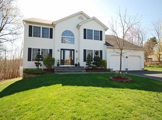 29 Battista Ct, Sayreville, NJ 08872