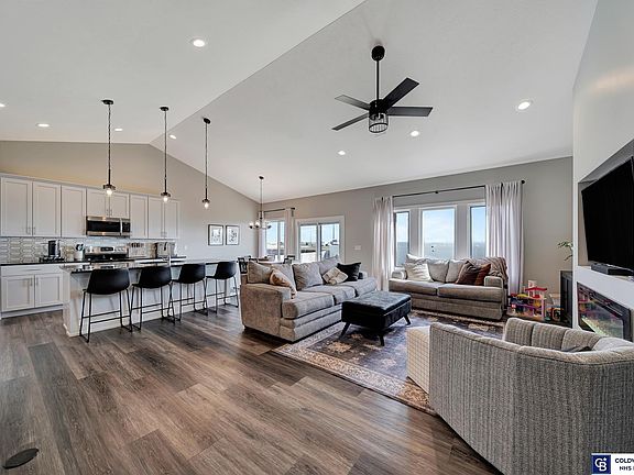 4th image of 6430 Las Verdes Ln