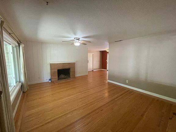 5th image of 3909 Berrendo Dr