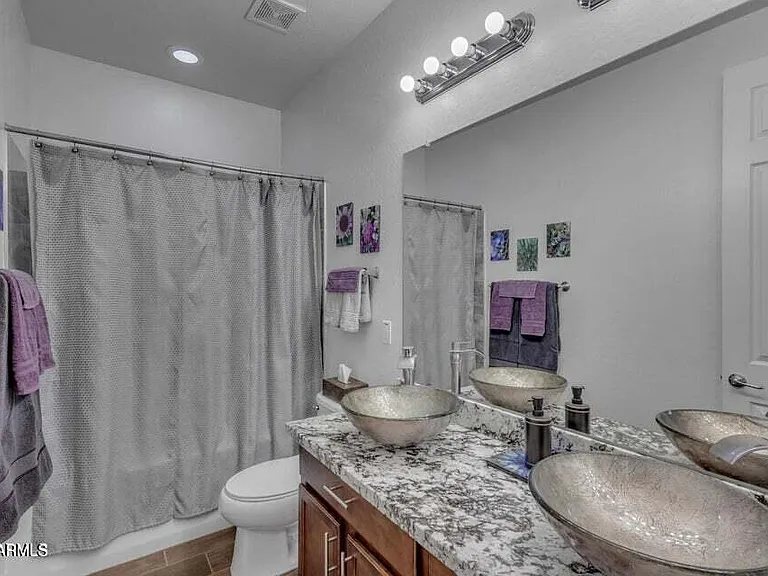 9014 W Ruth Ave — Photo 4