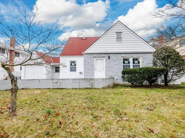 165 Boden Avenue, Valley Stream, NY 11580
