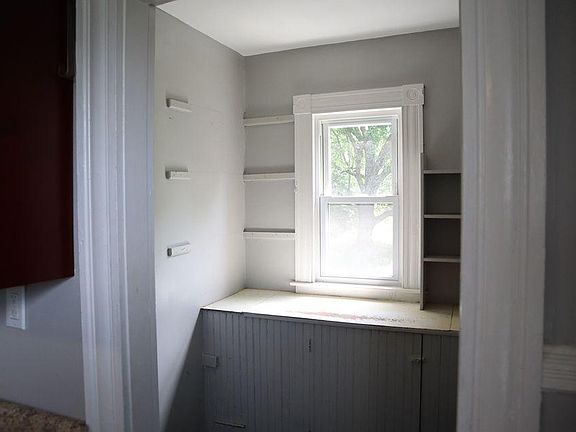 5th image of 301 East St #2