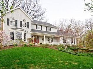 41W445 Barlow Dr, St Charles, IL 60175