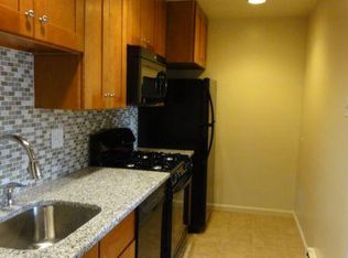 312 S 24th St #3, Philadelphia, PA 19103