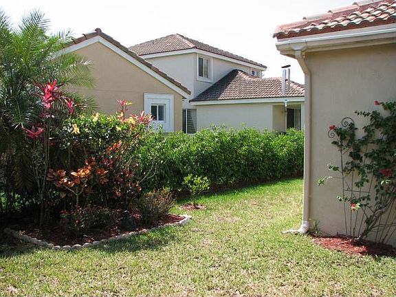 4th image of 1548 Orion Ln