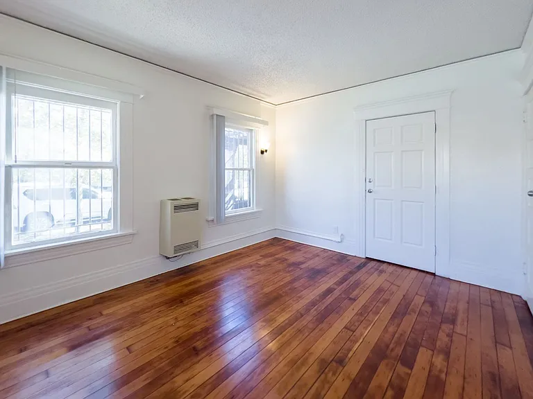 24th Street Apartments — Photo 4