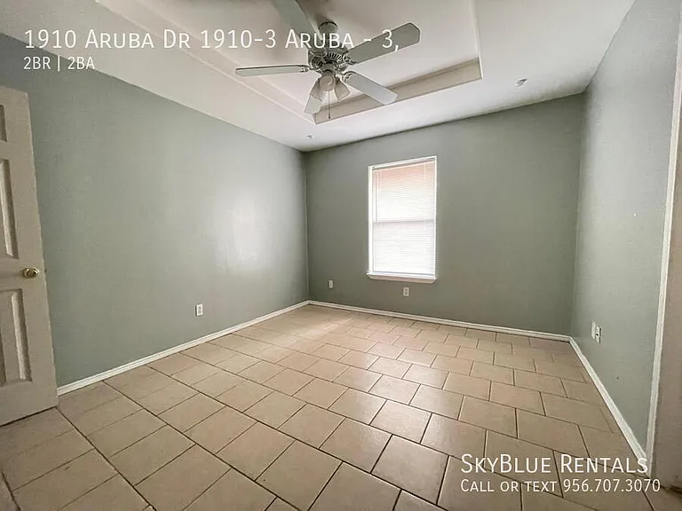 1910 Aruba Dr #3 — Photo 2