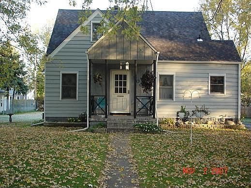 1st image of 900 W 62nd Ave