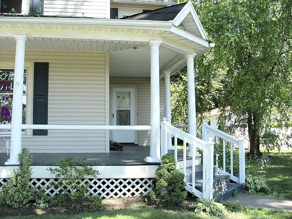 2nd image of 132 Union St