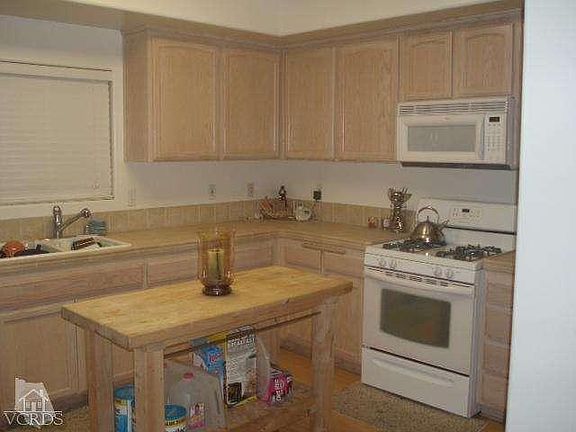 4th image of 1407 Glenoaks Blvd