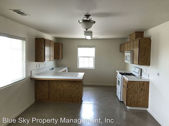 4th image of 2246 W Lark Ave