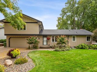 1090 Hathaway Ln NE, Fridley, MN 55432