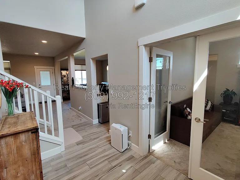 1108 S Kansas Pl — Photo 3