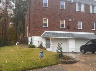 9124 Springview Rd, Philadelphia, PA 19115