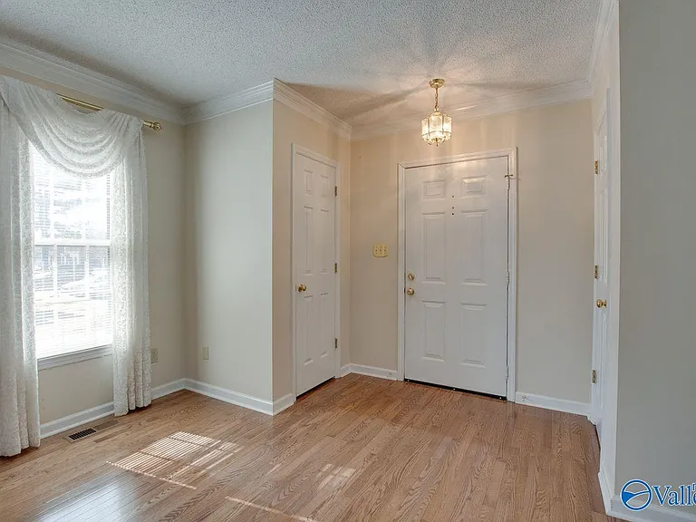 313 Kensington Ct SW #313 — Photo 3