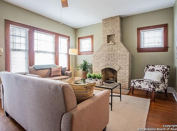 2nd image of 323 E Craig Pl