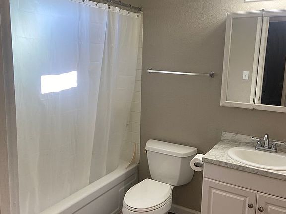4th image of 2080 W La Loma Dr APT 26