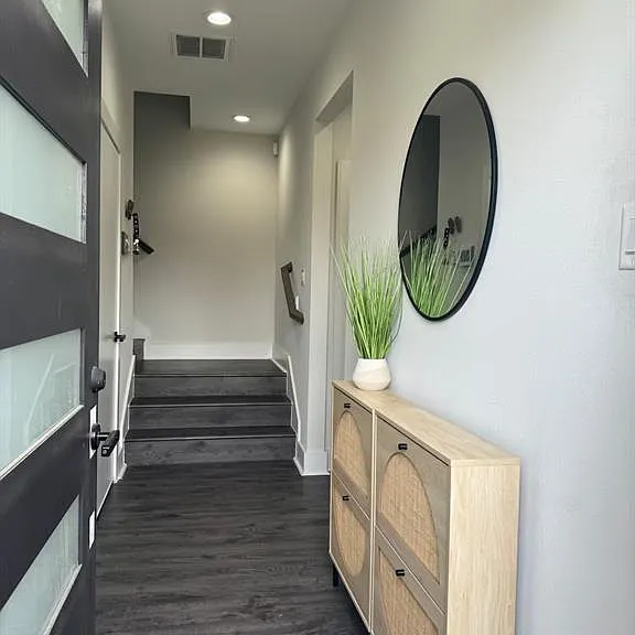 3610 Dreyfus St #A — Photo 2