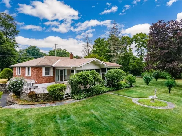 2192 State Route 300, Wallkill, NY 12589
