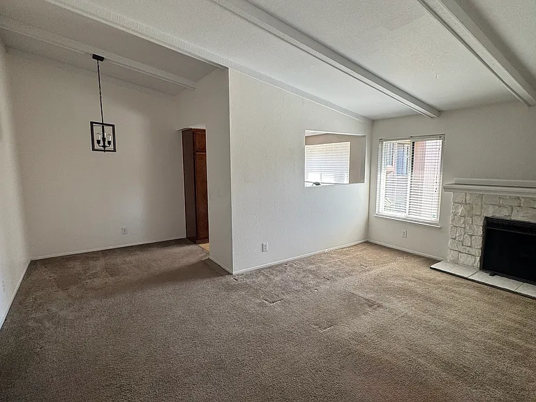 5333 Primrose Dr #34B — Photo 2