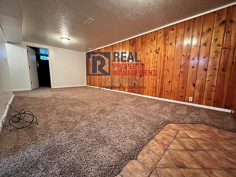1154 W Eldredge Rd — Photo 17