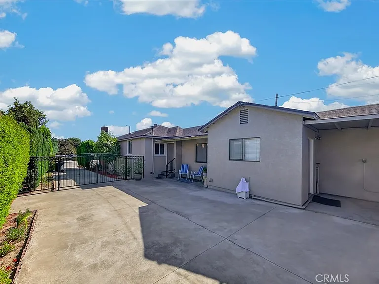 3227 E Del Mar Blvd — Photo 16